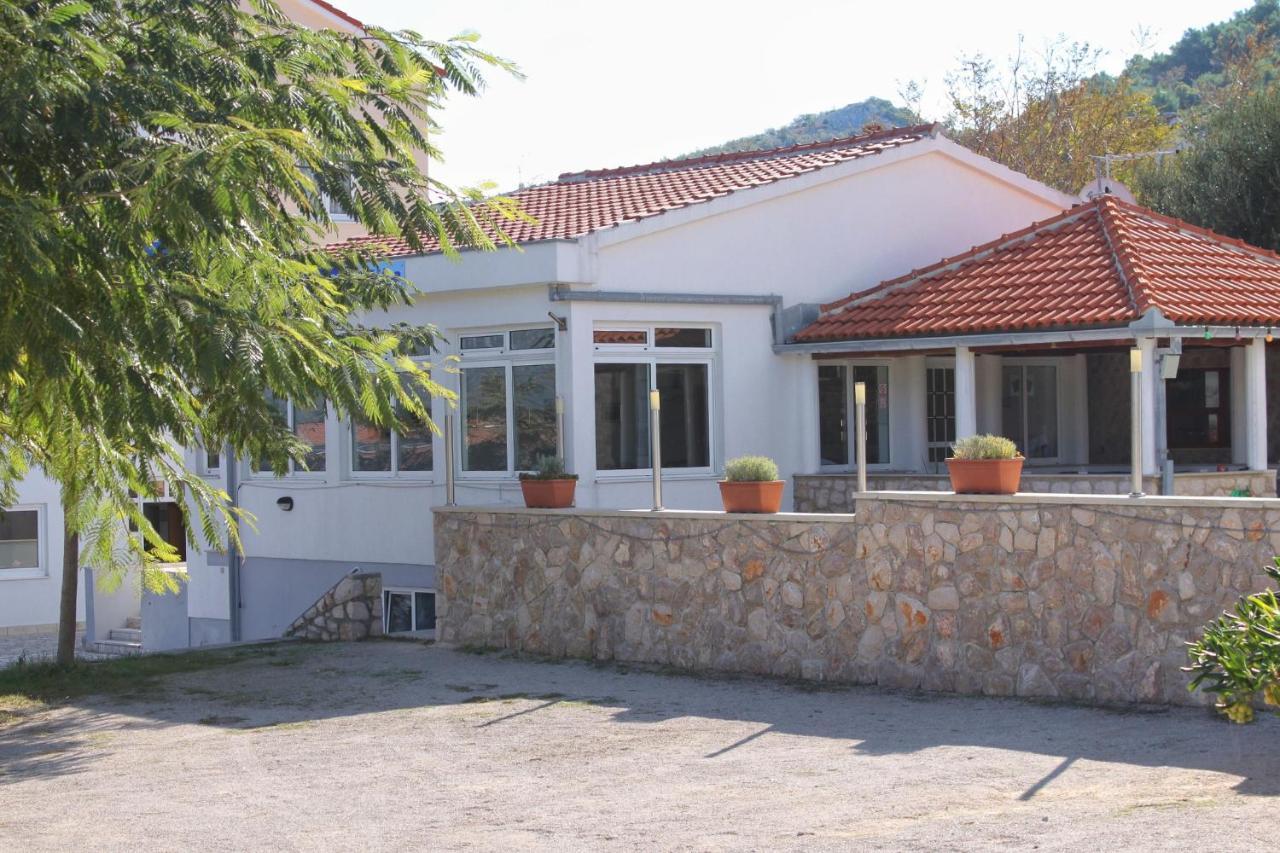 Apartments And Rooms By The Sea Vinjerac, Zadar - 3248 ภายนอก รูปภาพ