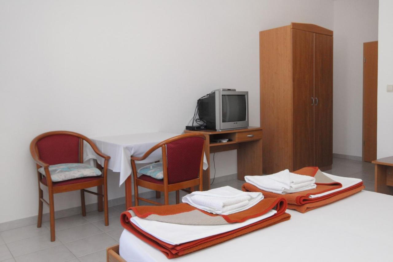 Apartments And Rooms By The Sea Vinjerac, Zadar - 3248 ภายนอก รูปภาพ