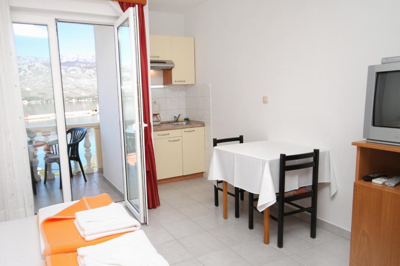 Apartments And Rooms By The Sea Vinjerac, Zadar - 3248 ภายนอก รูปภาพ