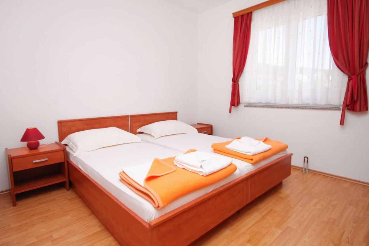 Apartments And Rooms By The Sea Vinjerac, Zadar - 3248 ภายนอก รูปภาพ